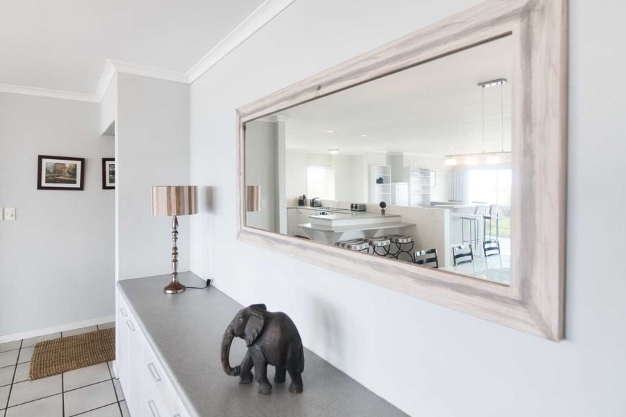 4 Bedroom Property for Sale in Voelklip Western Cape